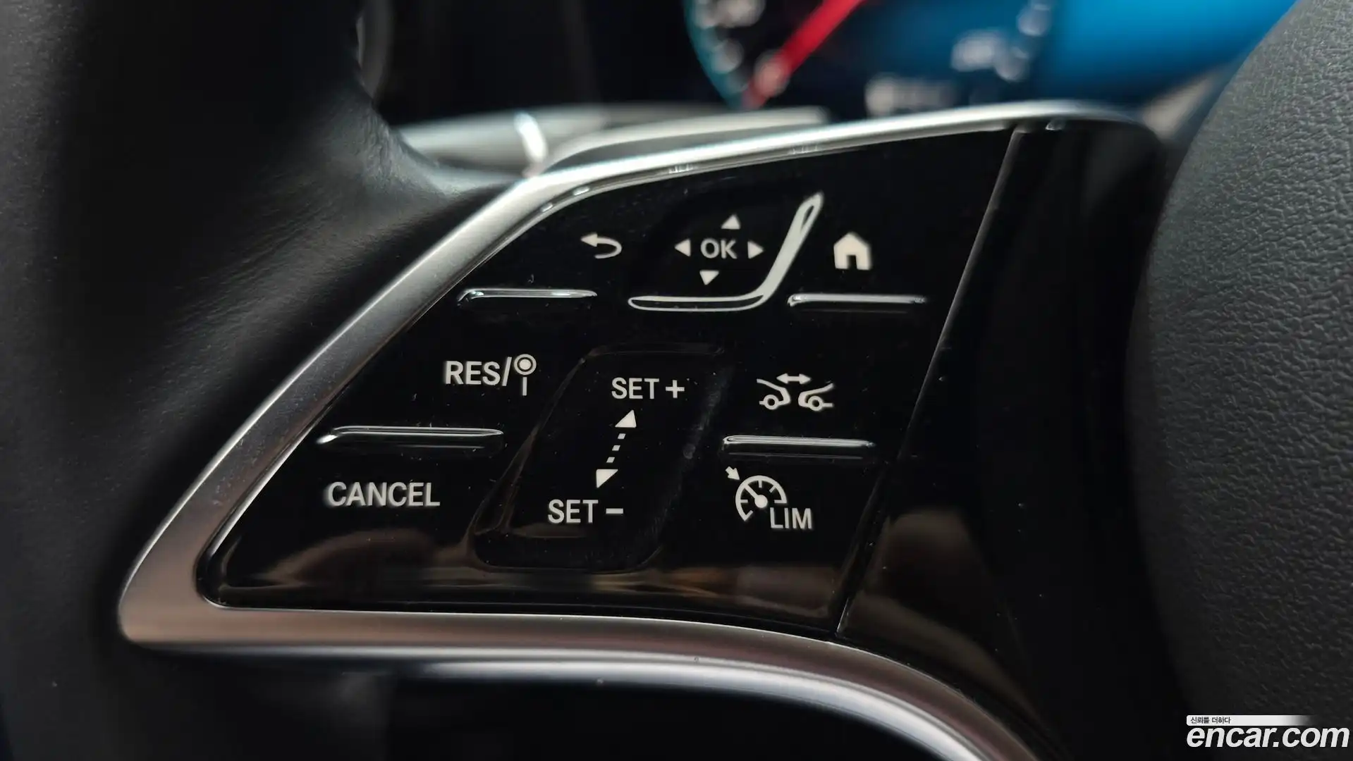 E-Class Mercedes-Benz 2021.11-OPTION-024
