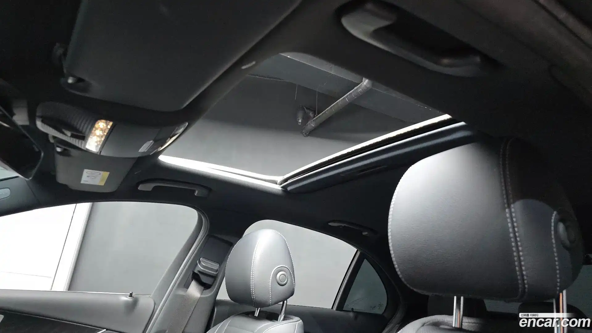 E-Class Mercedes-Benz 2021.11-OPTION-041