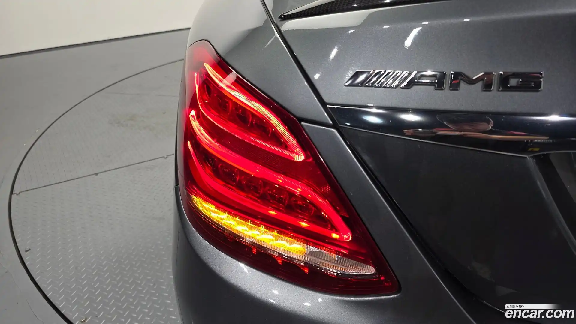 C-Class Mercedes-Benz 2017.6-OUTER-033