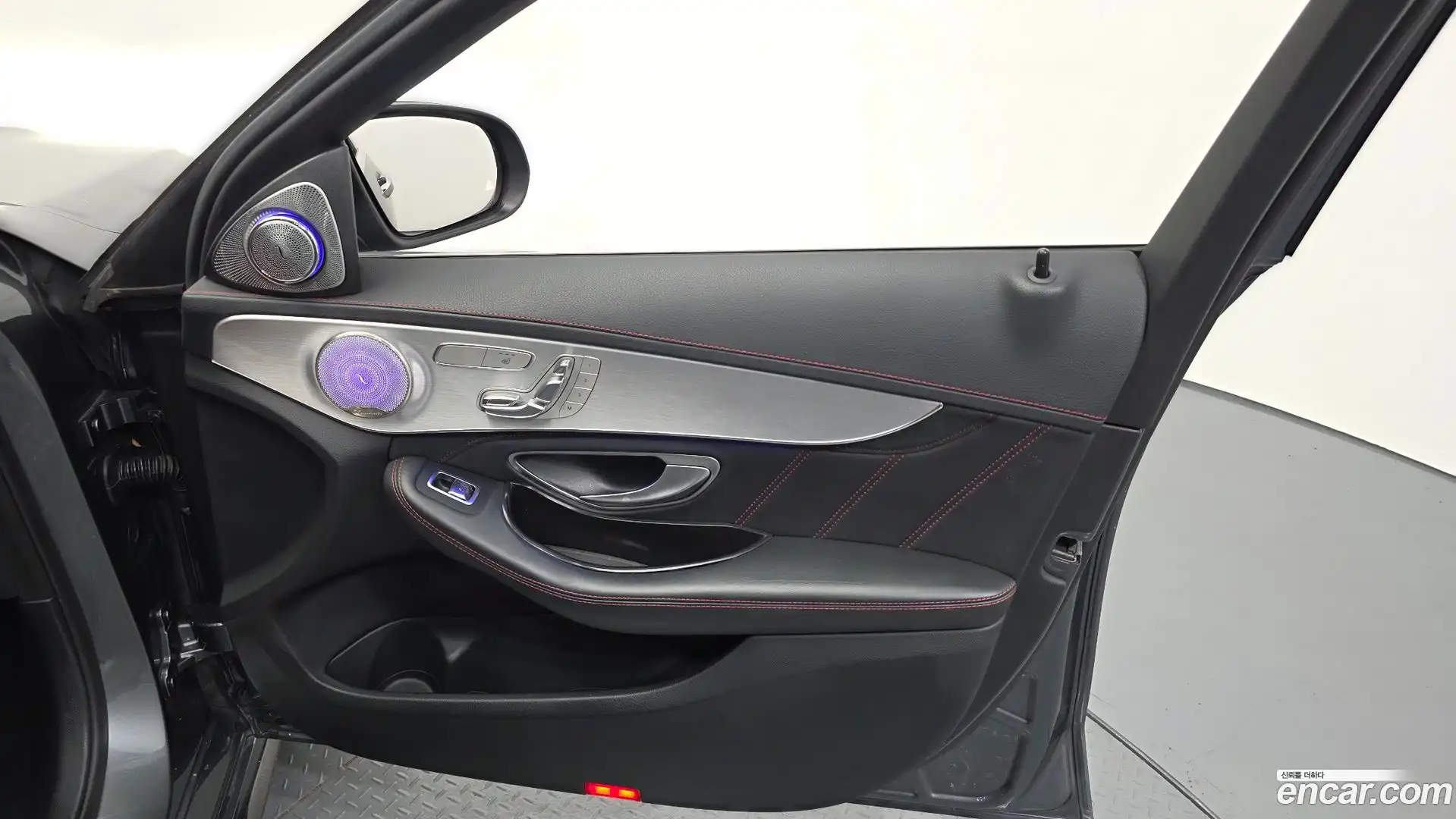 C-Class Mercedes-Benz 2017.6-INNER-034