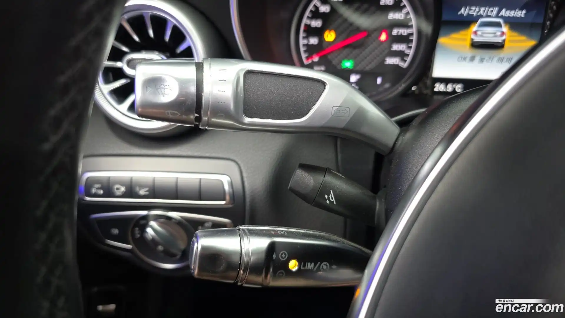 C-Class Mercedes-Benz 2017.6-OPTION-042