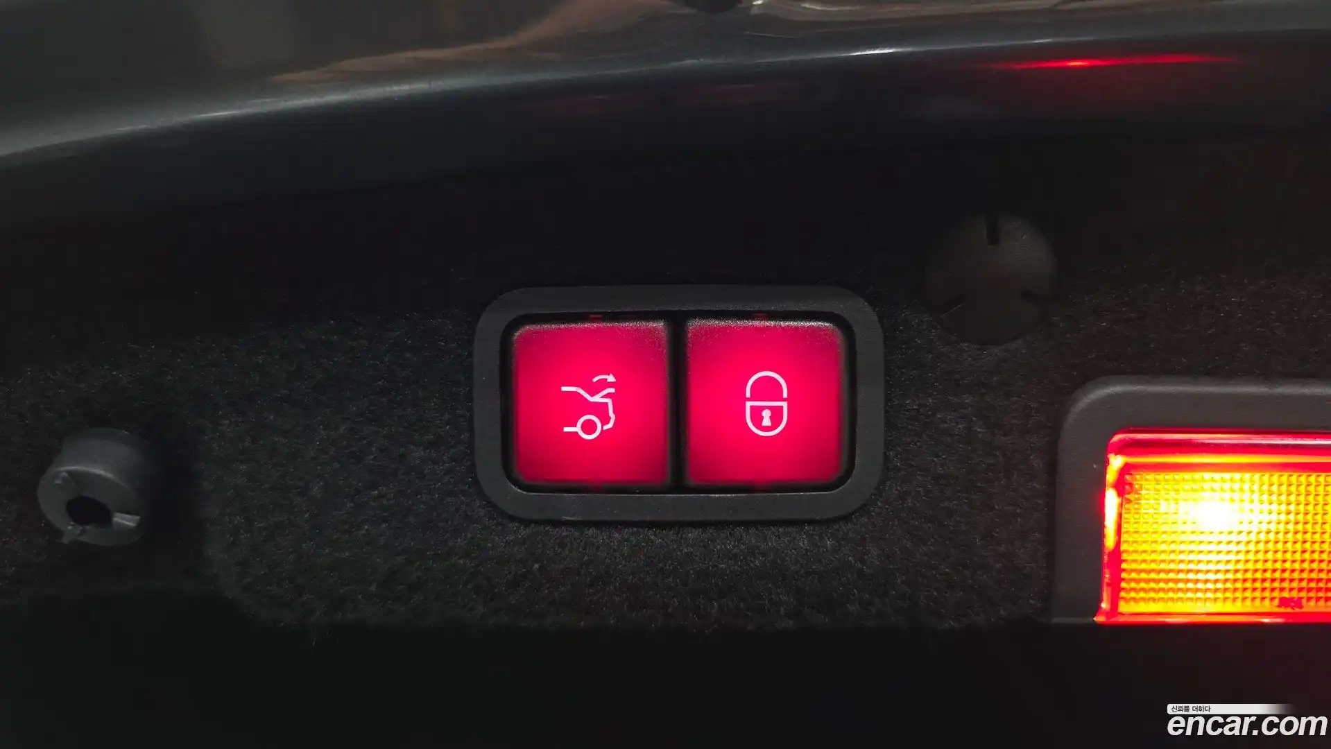 C-Class Mercedes-Benz 2017.6-OPTION-045