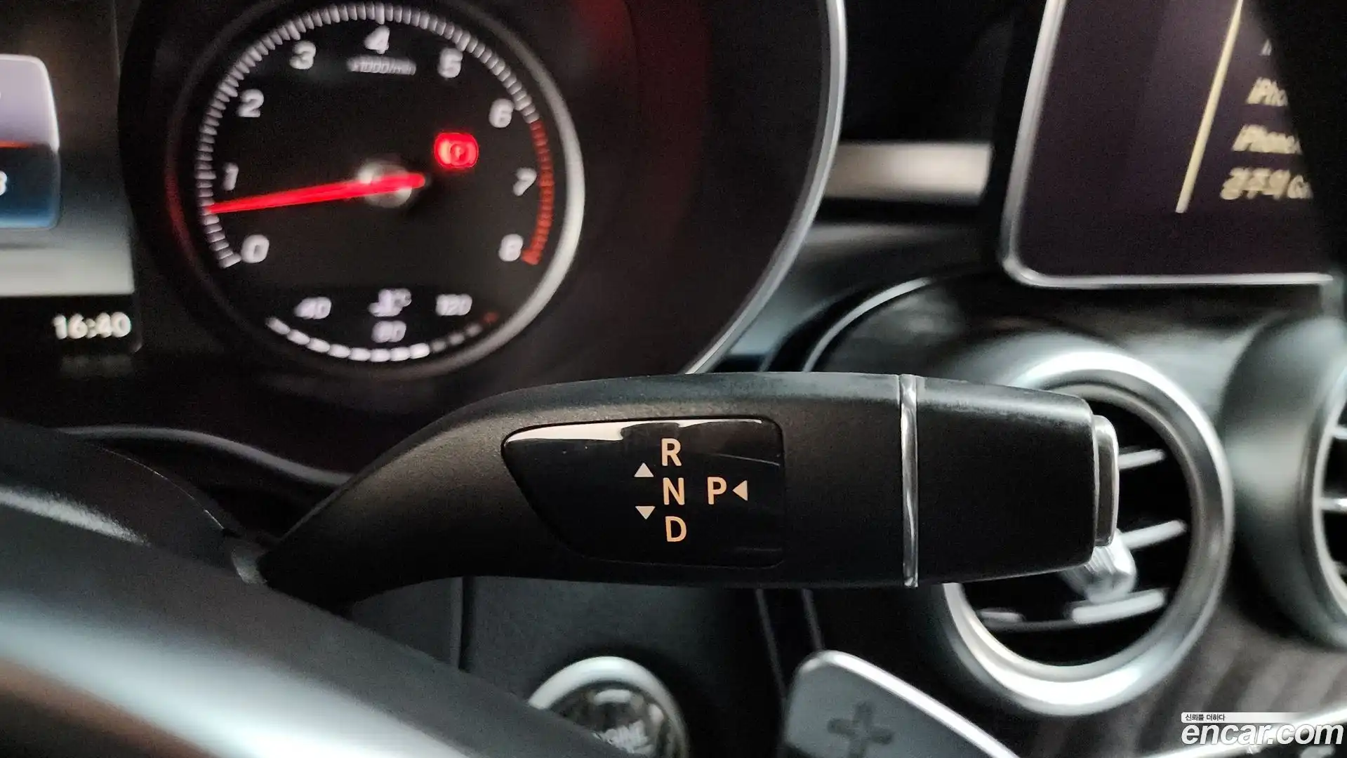 C-Class Mercedes-Benz 2016.9-INNER-009
