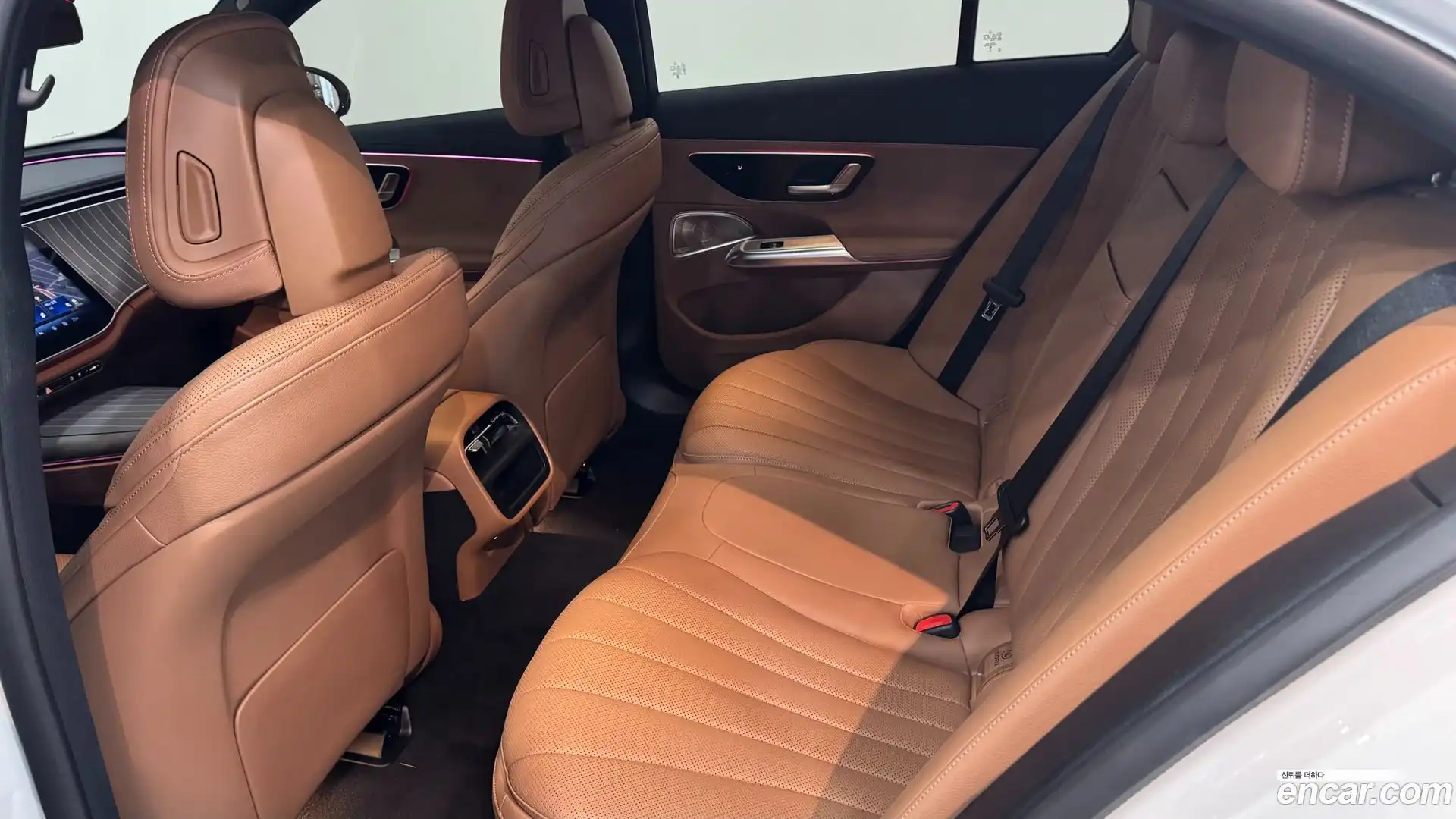 E-Class Mercedes-Benz 2024.9-OPTION-015