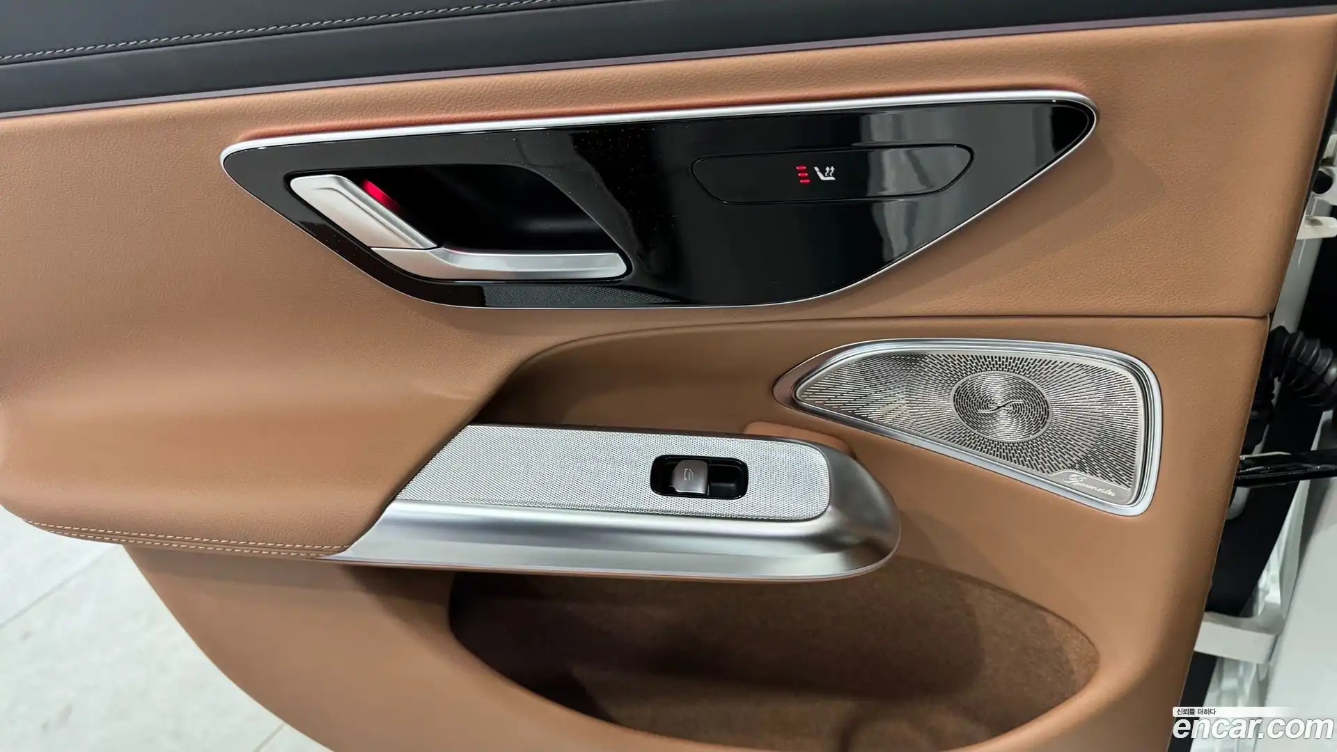 E-Class Mercedes-Benz 2024.9-OPTION-019