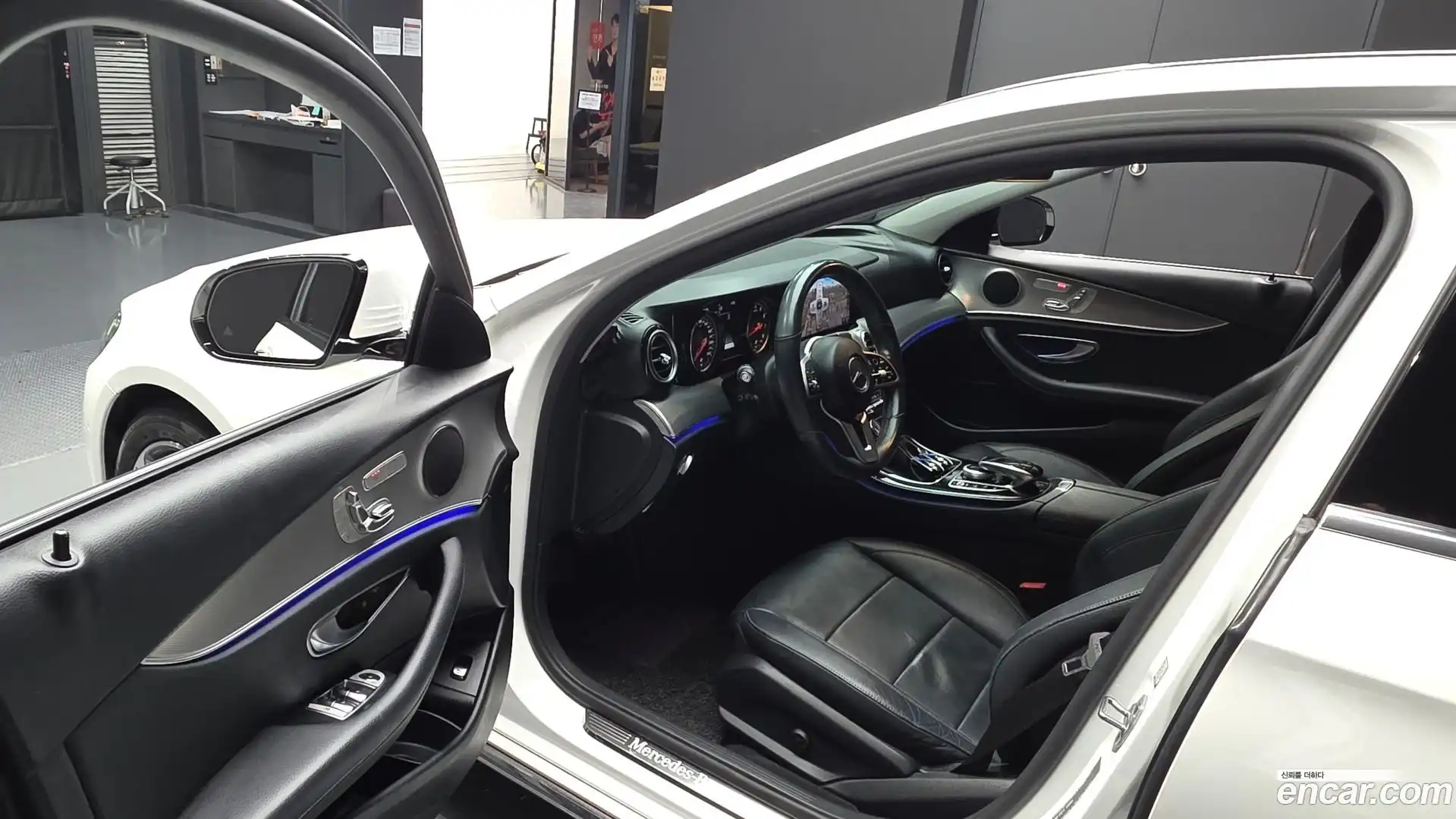 E-Class Mercedes-Benz 2019.8-INNER-010