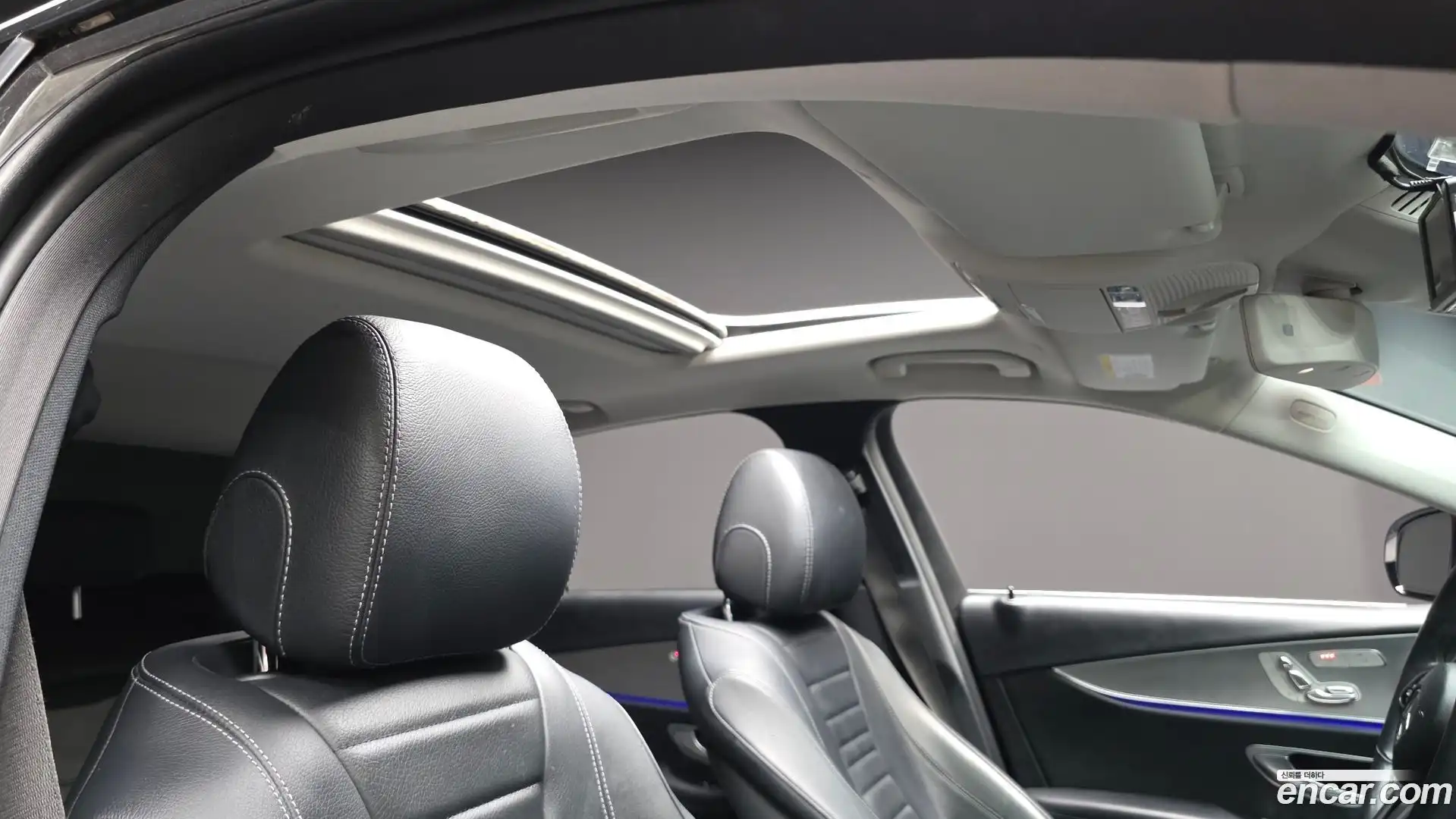 E-Class Mercedes-Benz 2019.8-OPTION-024