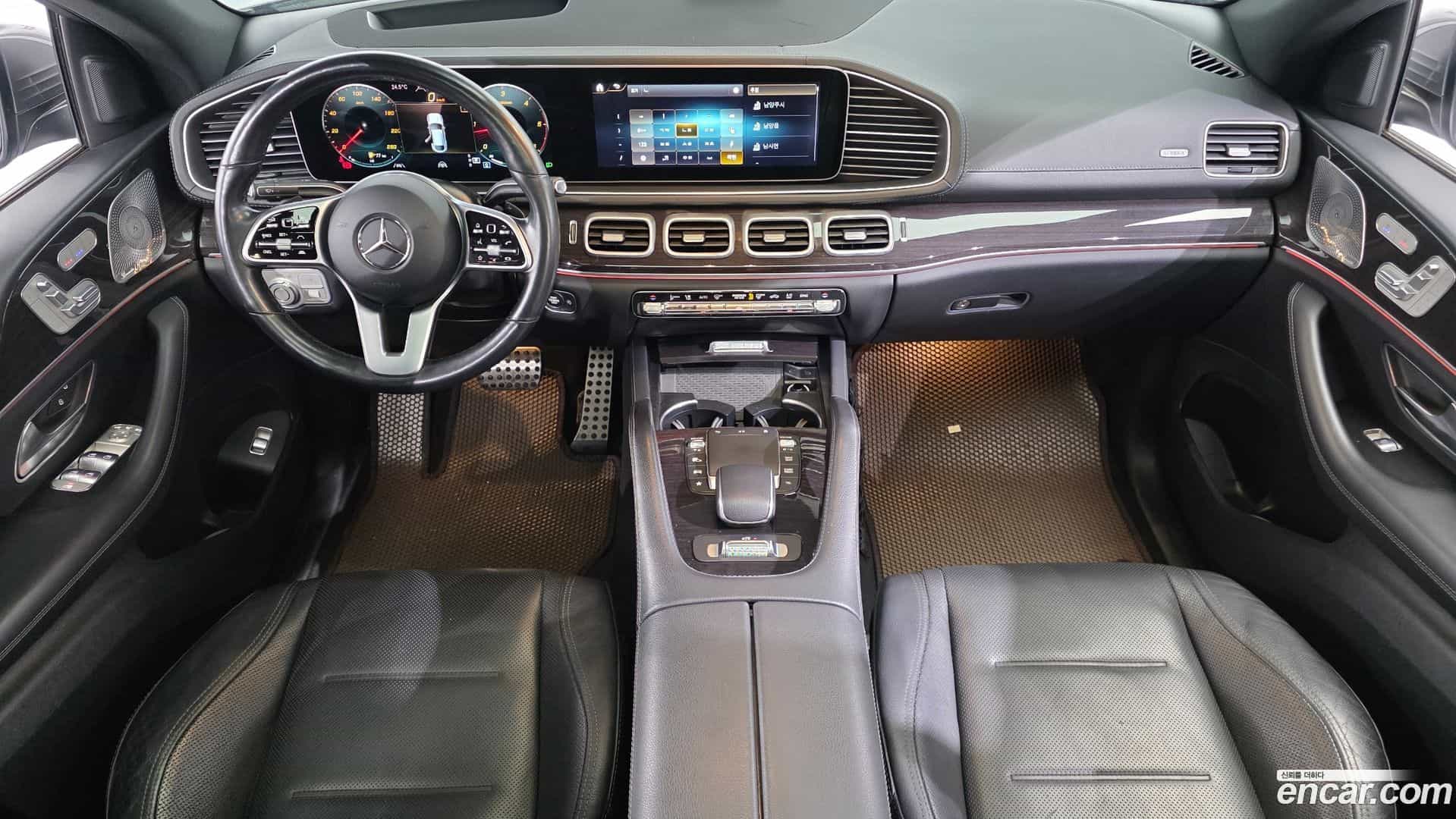 GLE-Class Mercedes-Benz 2021.3-INNER-007
