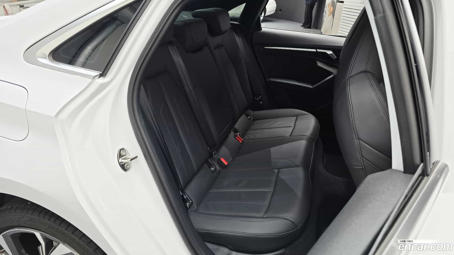 A3 Audi 2023.4-OPTION-015