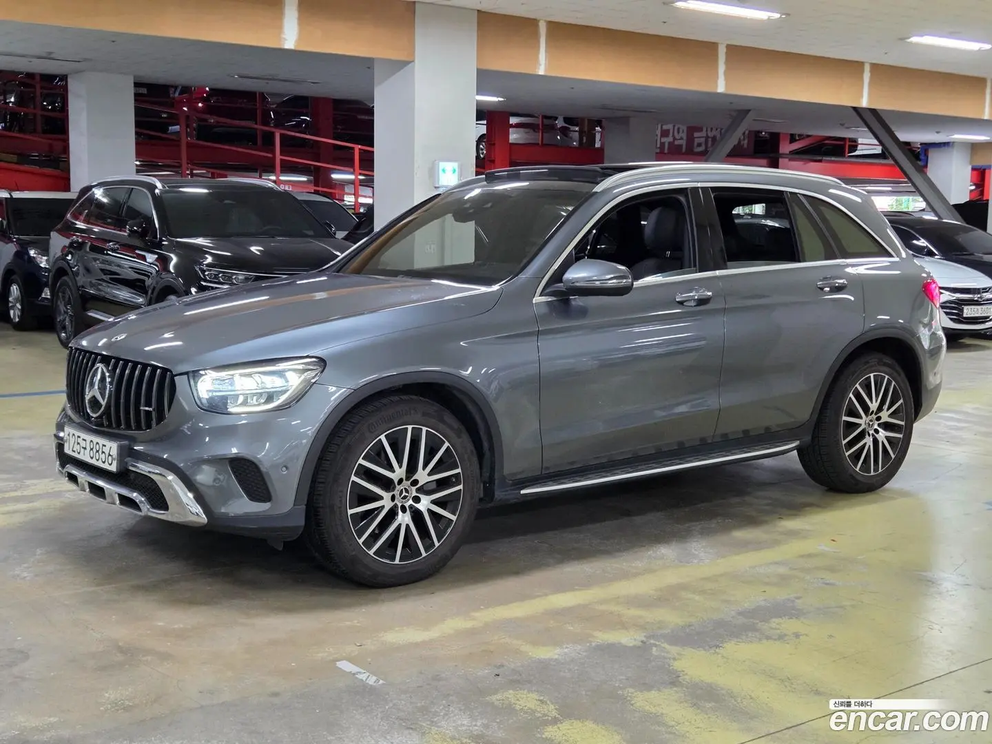 Main__Slider__Photo:GLC-Class Mercedes-Benz 2020.5-0