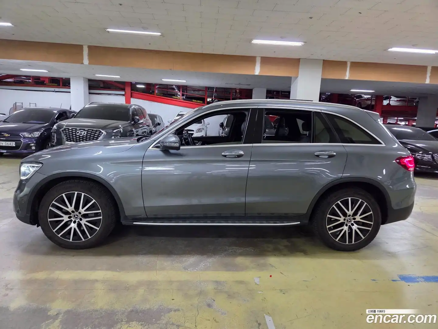GLC-Class Mercedes-Benz 2020.5-OUTER-003
