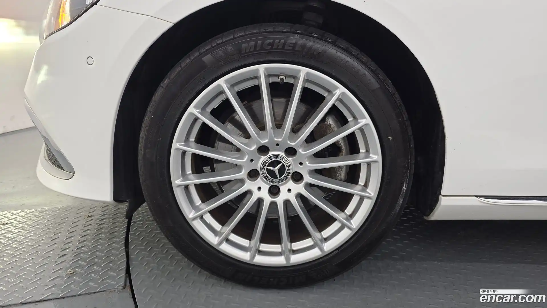 E-Class Mercedes-Benz 2021.3-OUTER-005