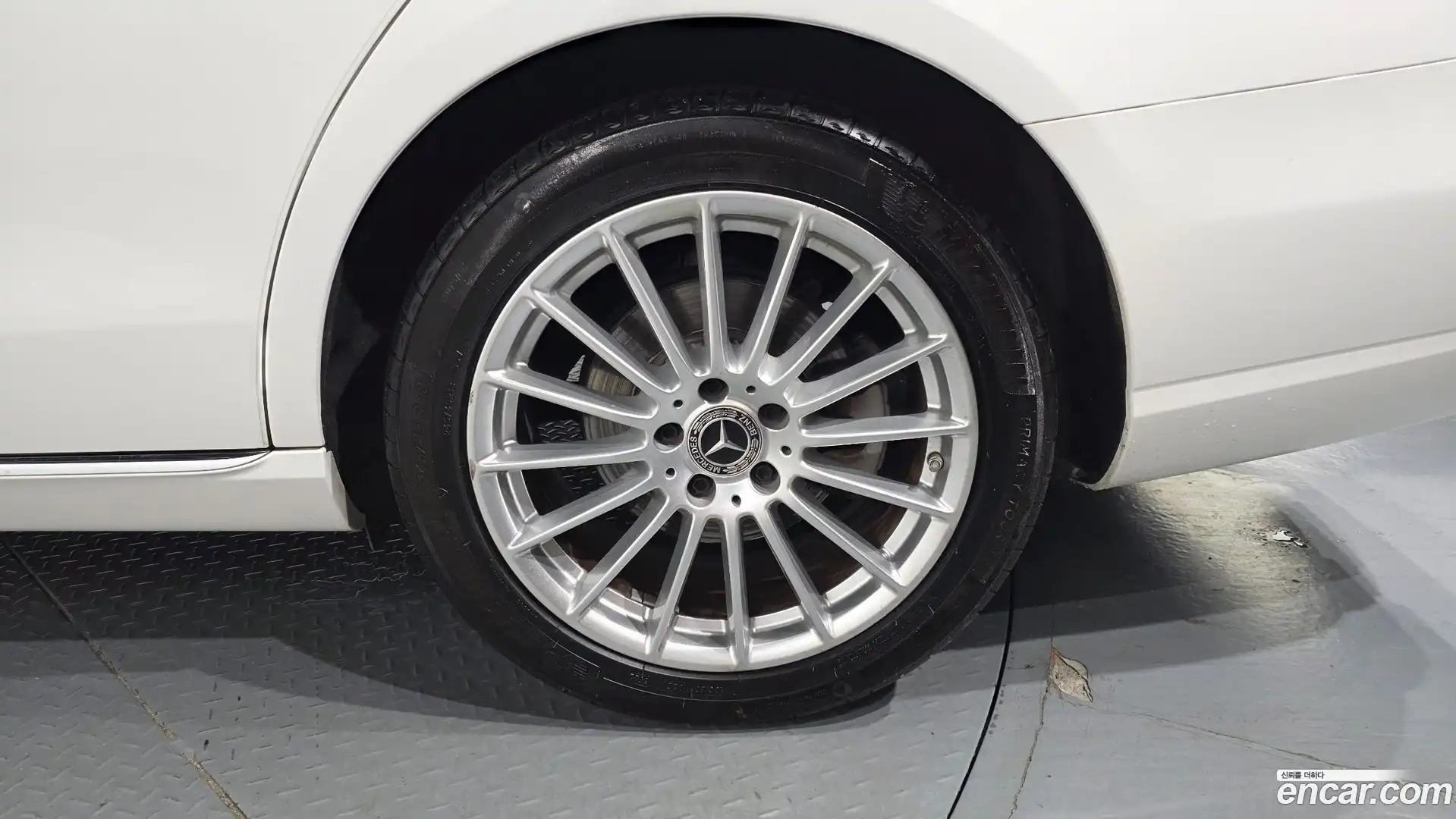 E-Class Mercedes-Benz 2021.3-OUTER-031