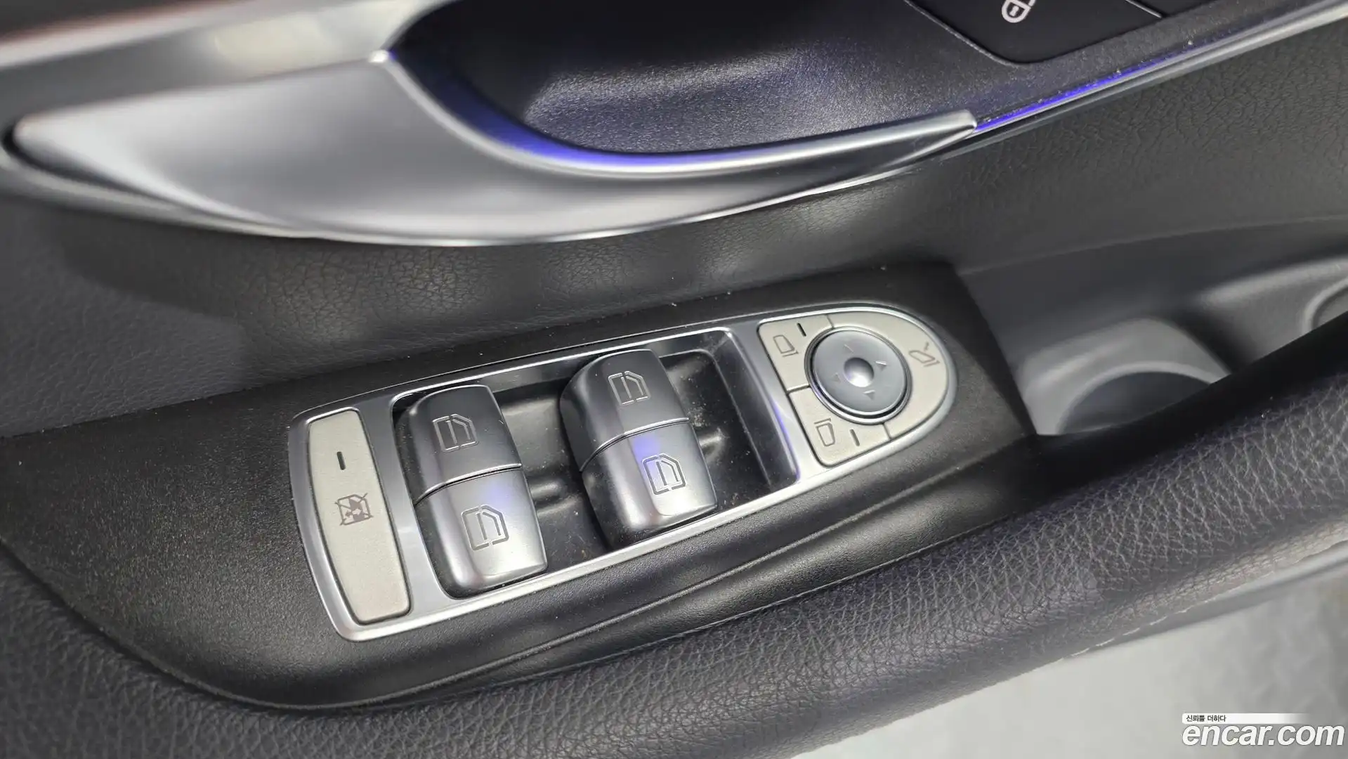 E-Class Mercedes-Benz 2021.3-OPTION-040