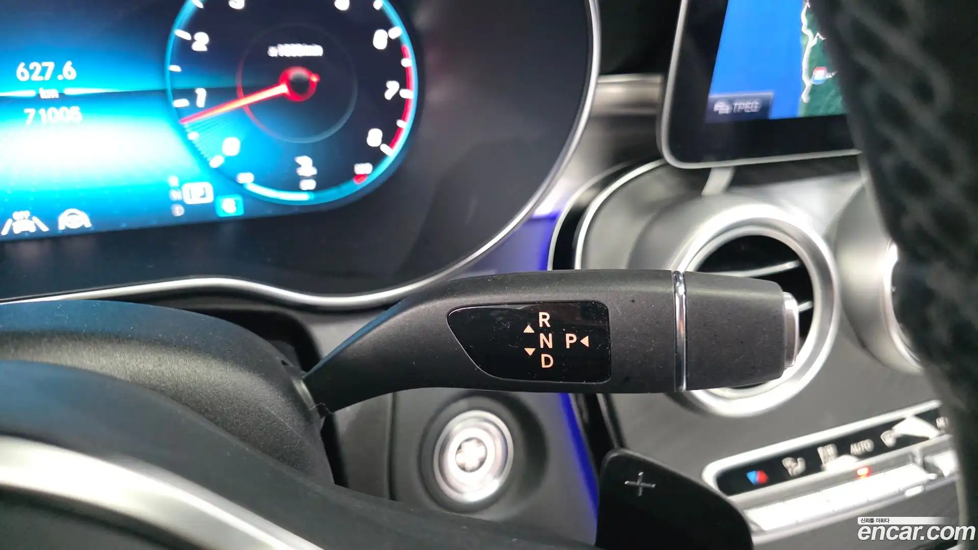 C-Class Mercedes-Benz 2021.3-INNER-009
