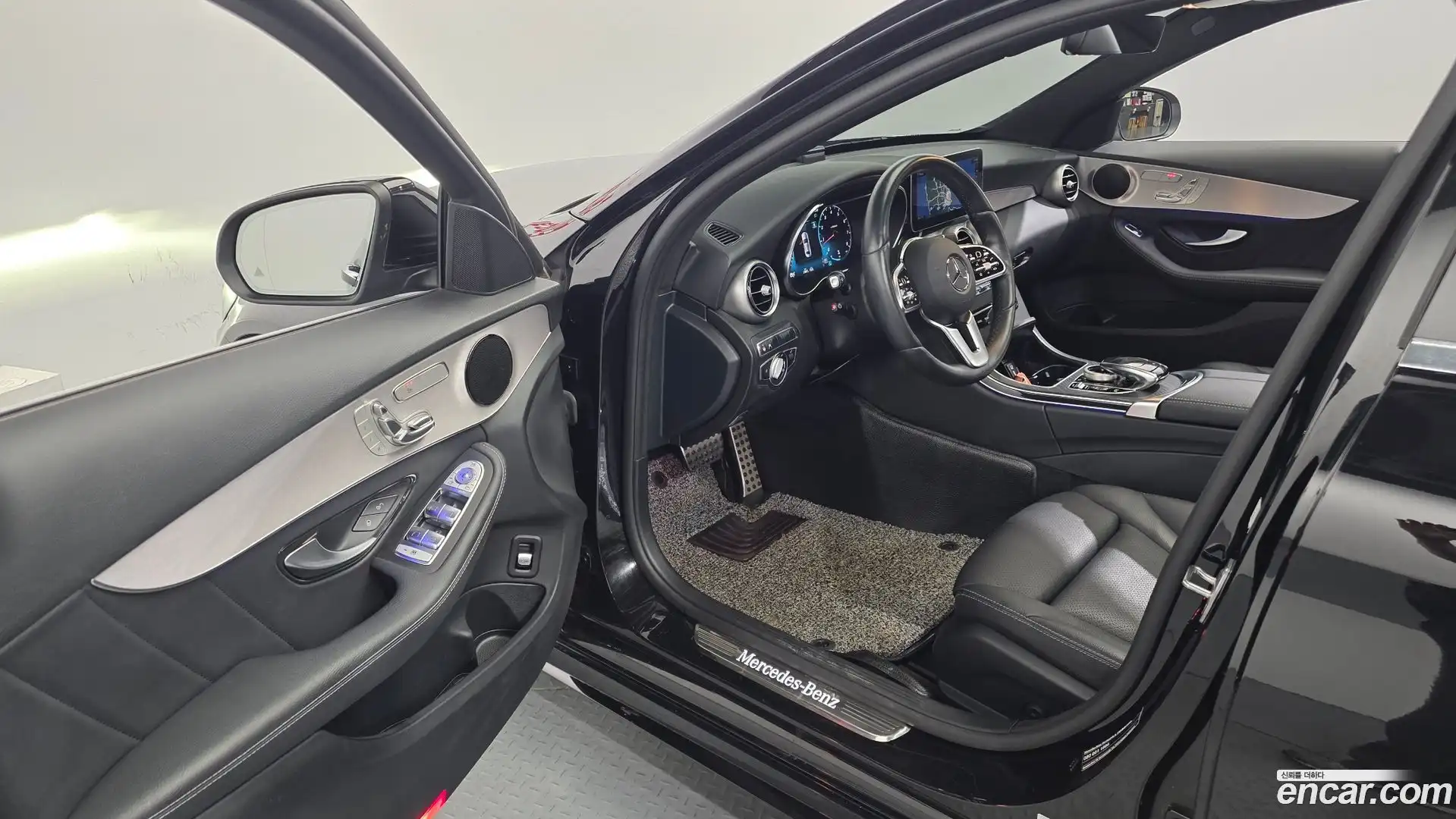 C-Class Mercedes-Benz 2021.3-INNER-010