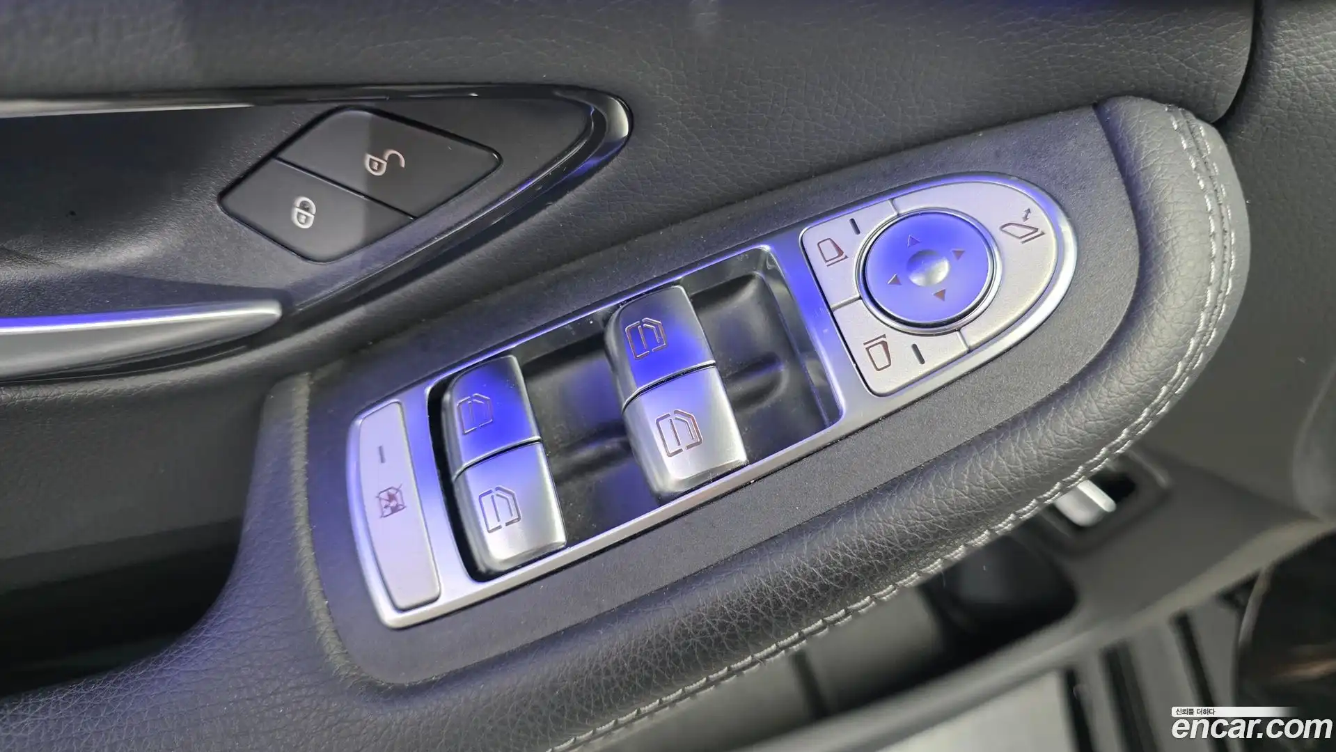 C-Class Mercedes-Benz 2021.3-OPTION-040