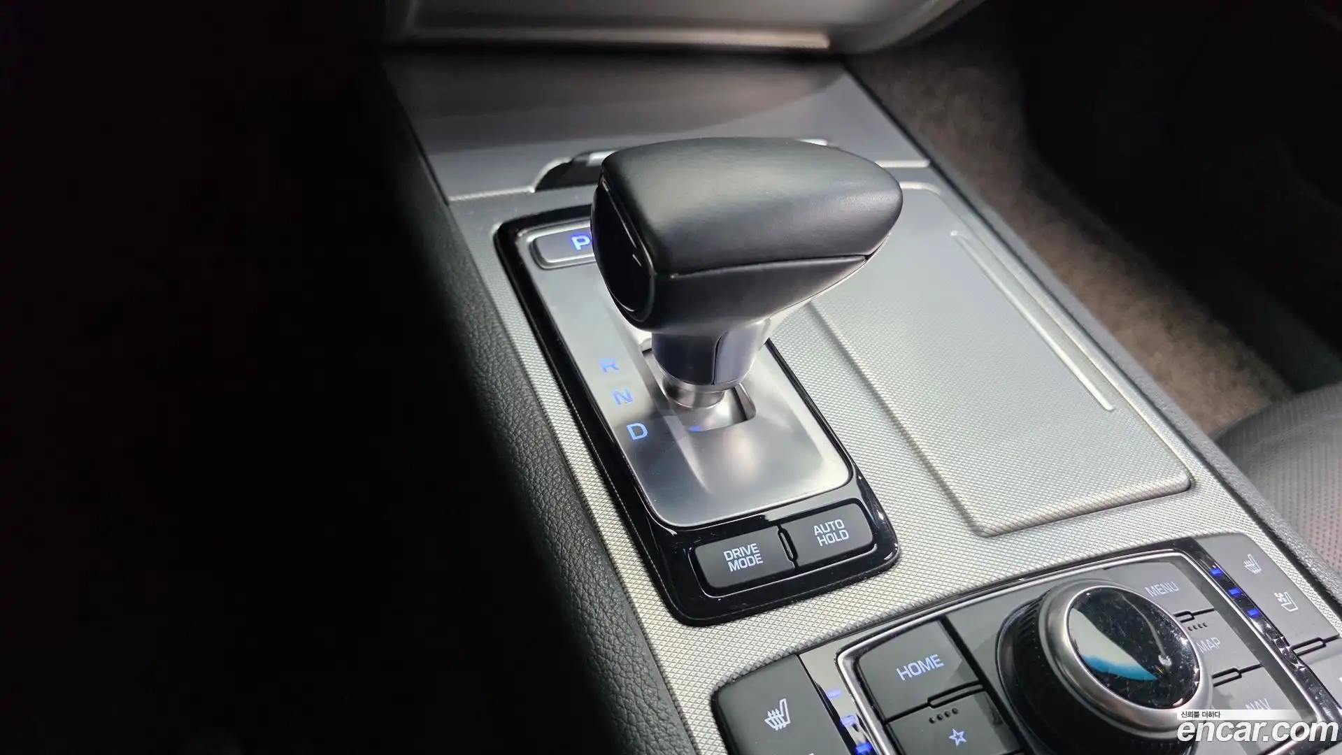 G80 Genesis 2019.2-INNER-009