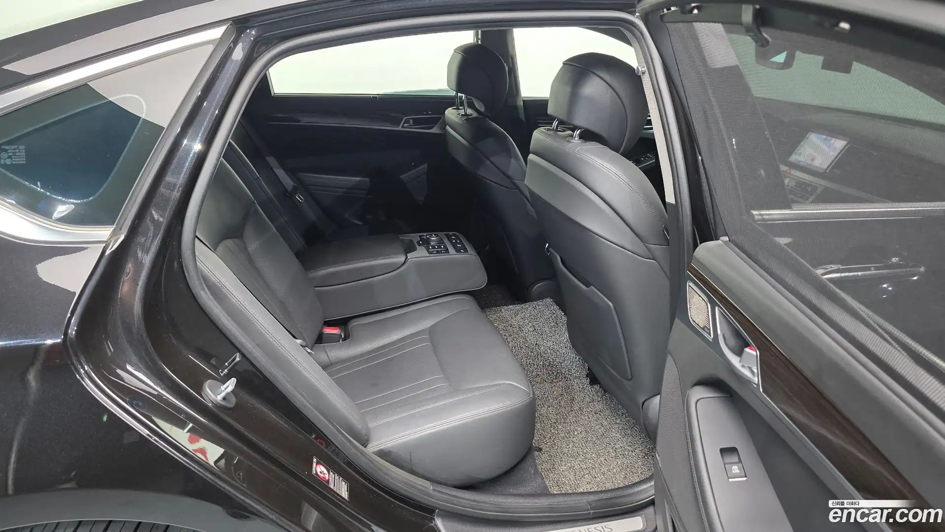 G80 Genesis 2019.2-OPTION-016
