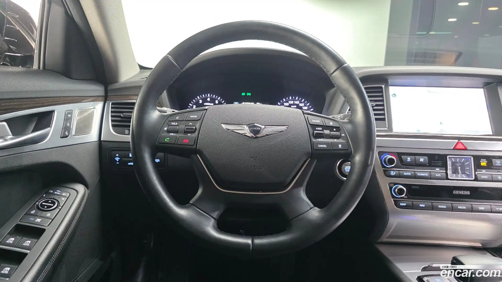 G80 Genesis 2019.2-OPTION-017