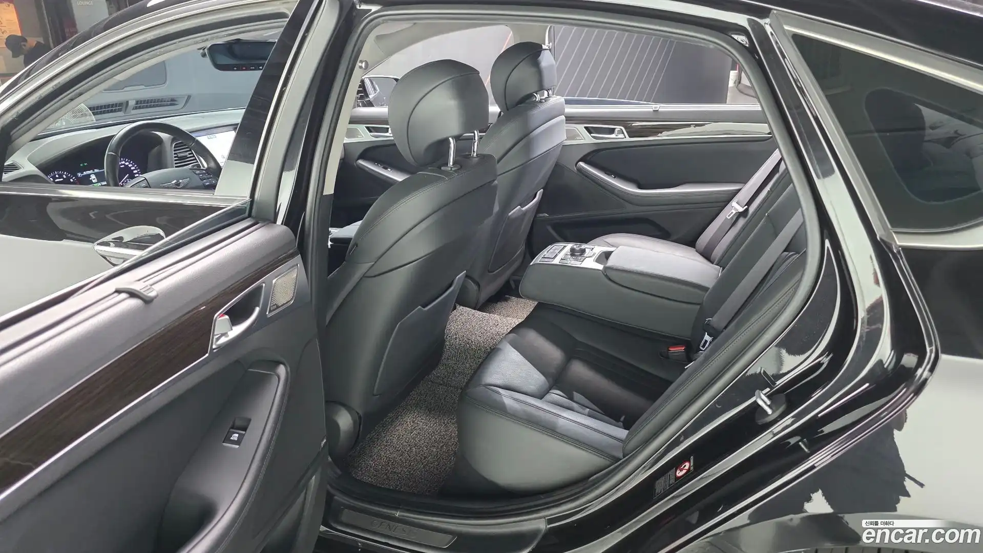 G80 Genesis 2019.2-INNER-036