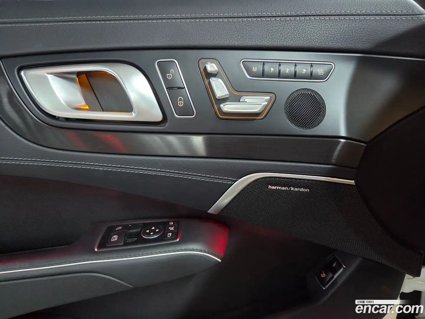 SL-Class Mercedes-Benz 2017.7-OPTION-016