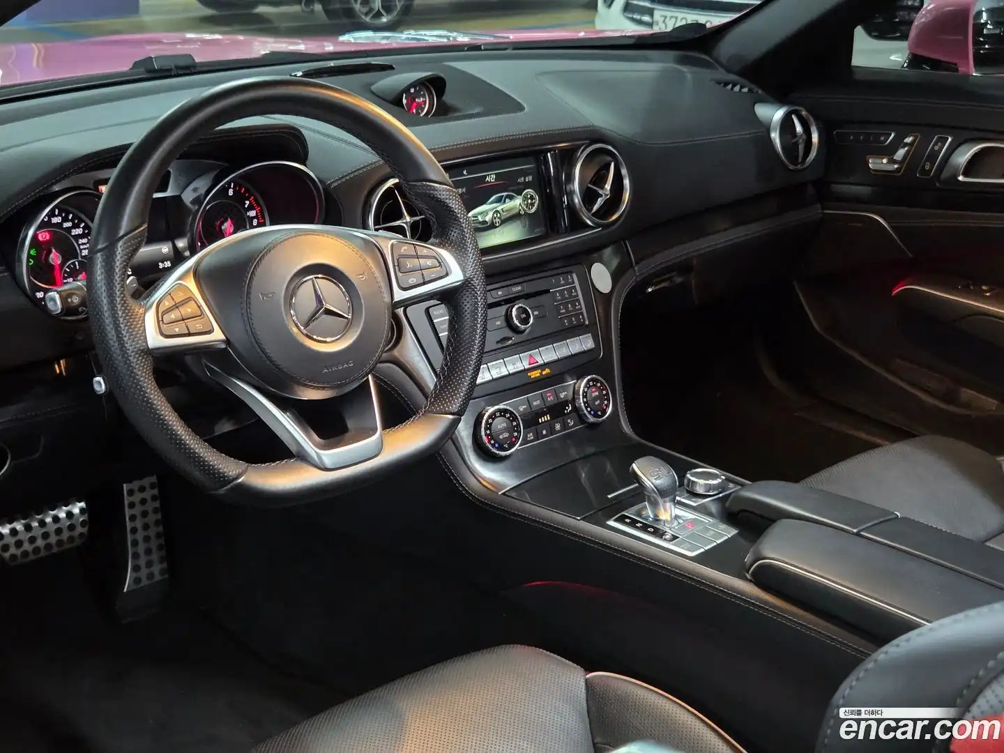 SL-Class Mercedes-Benz 2017.7-OPTION-017