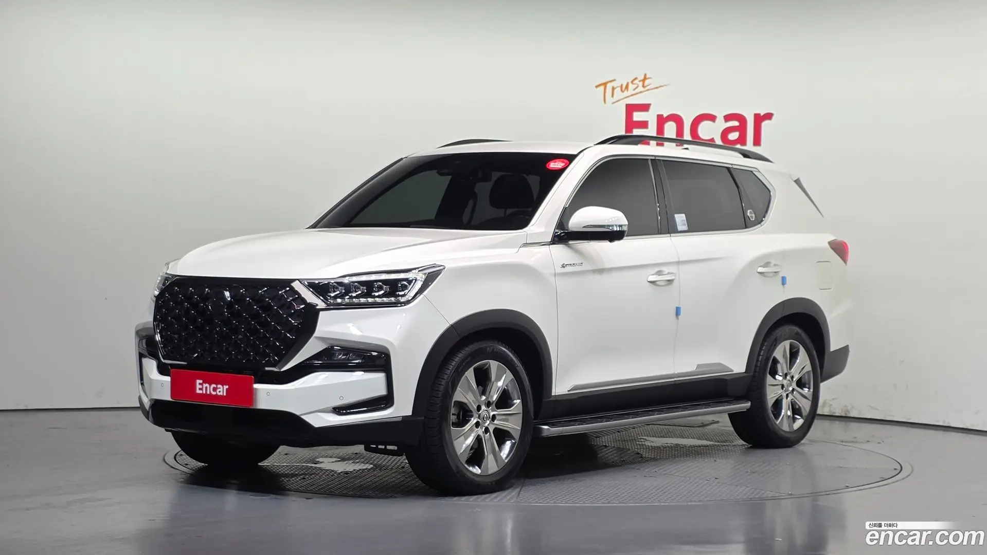 Main__Slider__Photo:Rexton KG Mobility 2022.6-0