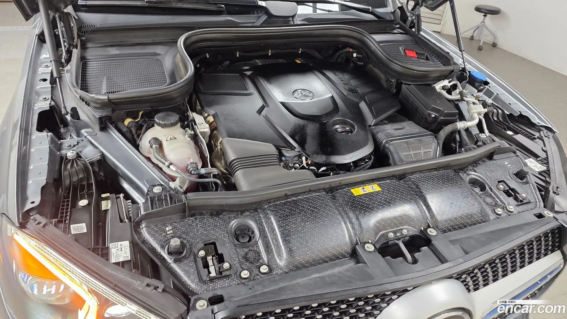 GLE-Class Mercedes-Benz 2023.8-OUTER-006