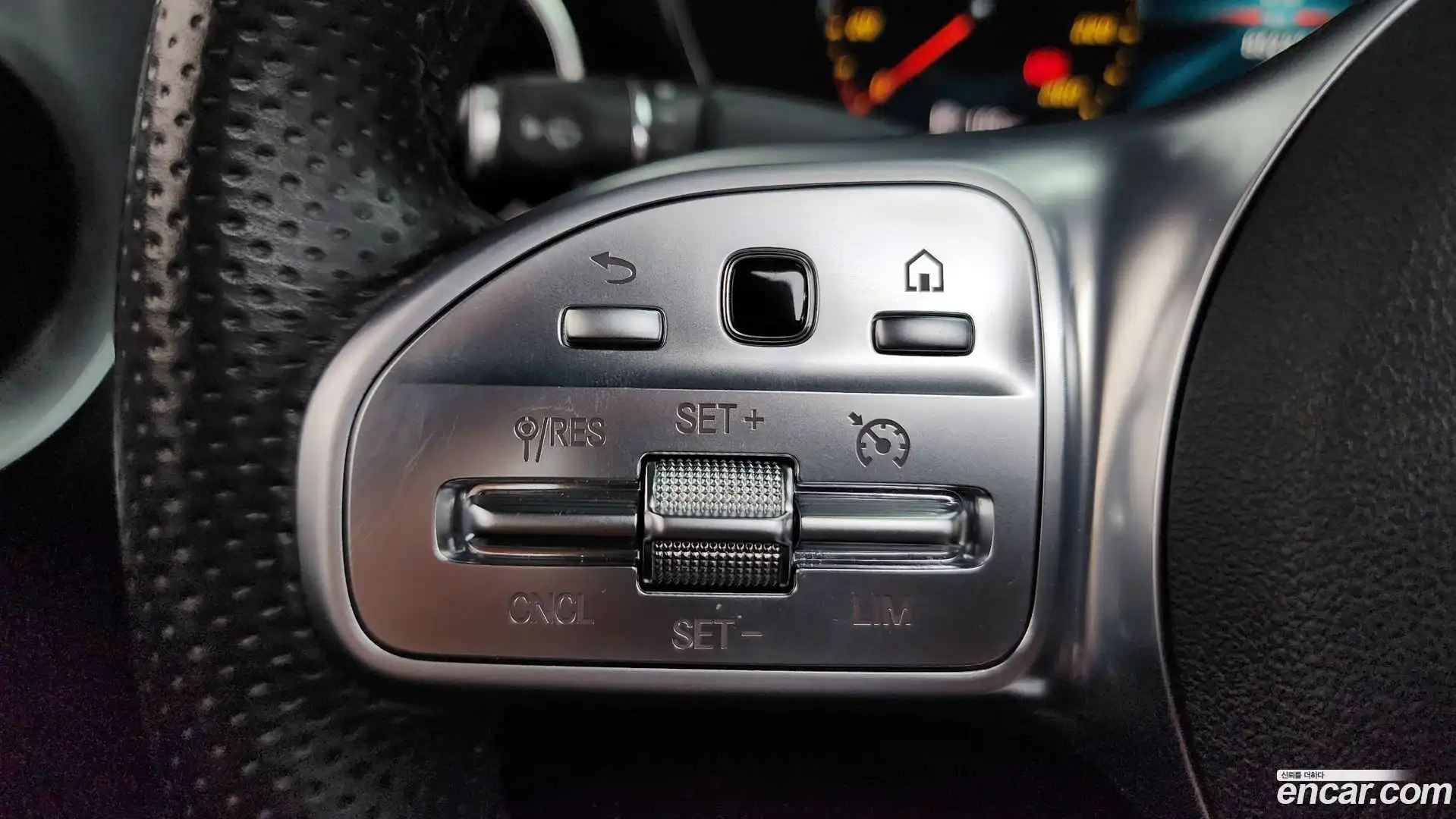 C-Class Mercedes-Benz 2020.9-OPTION-019