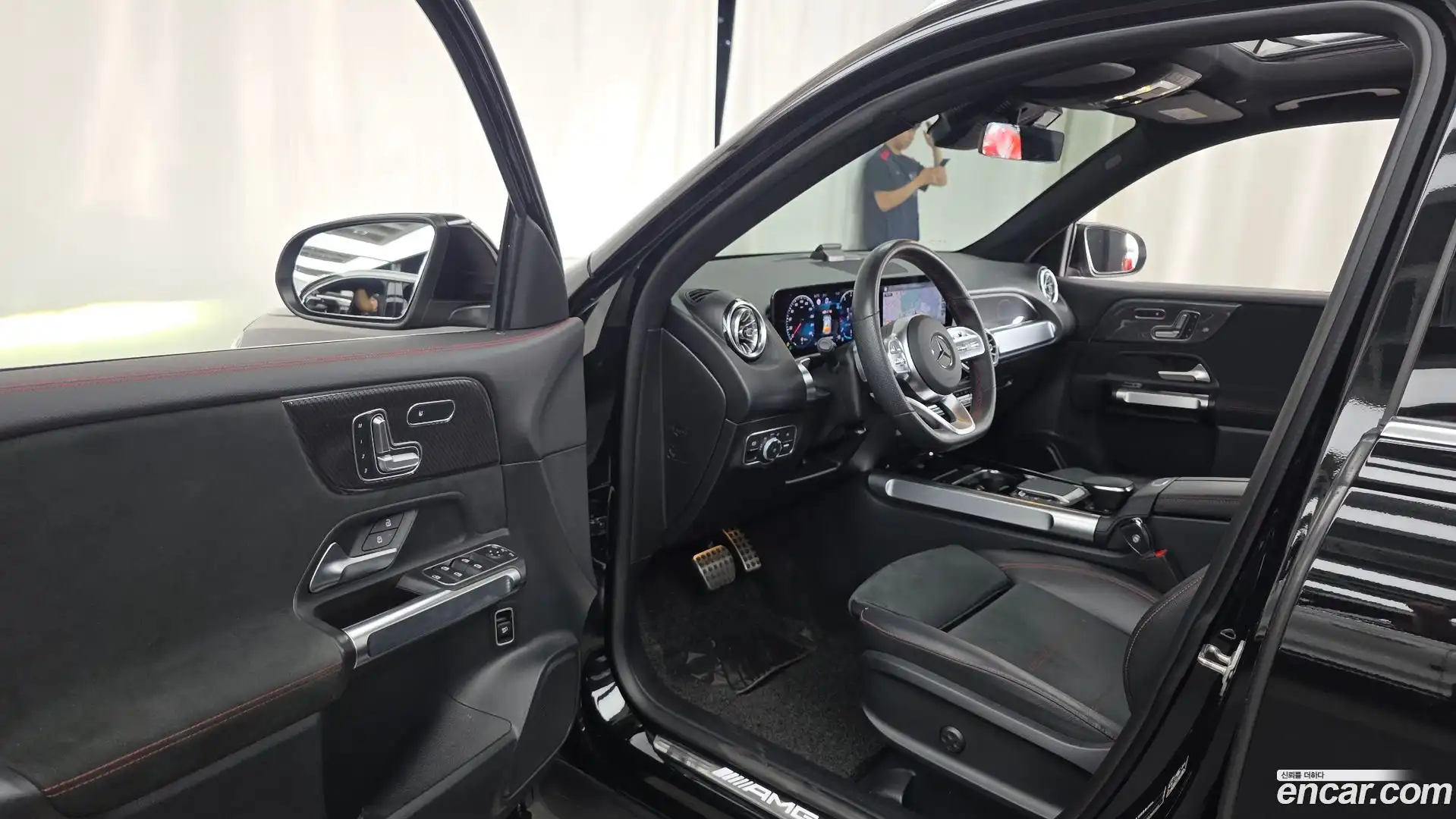 GLB-Class Mercedes-Benz 2021.11-INNER-010