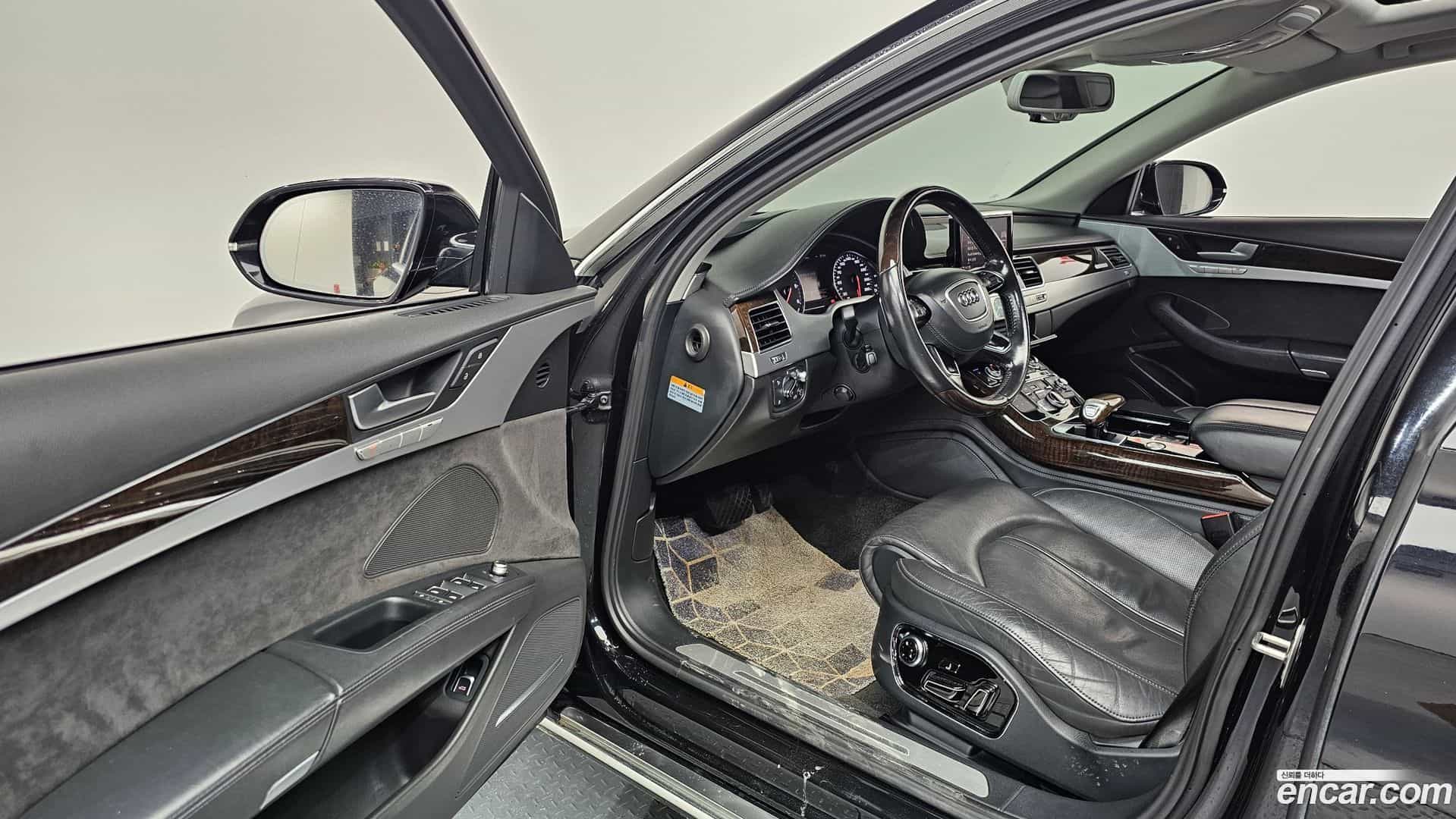 A8 Audi 2015.1-INNER-010
