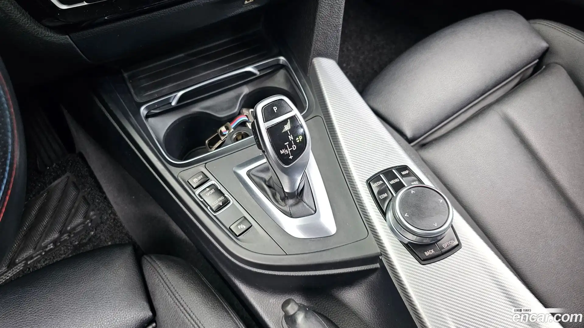 3-Series BMW 2018.11-INNER-009