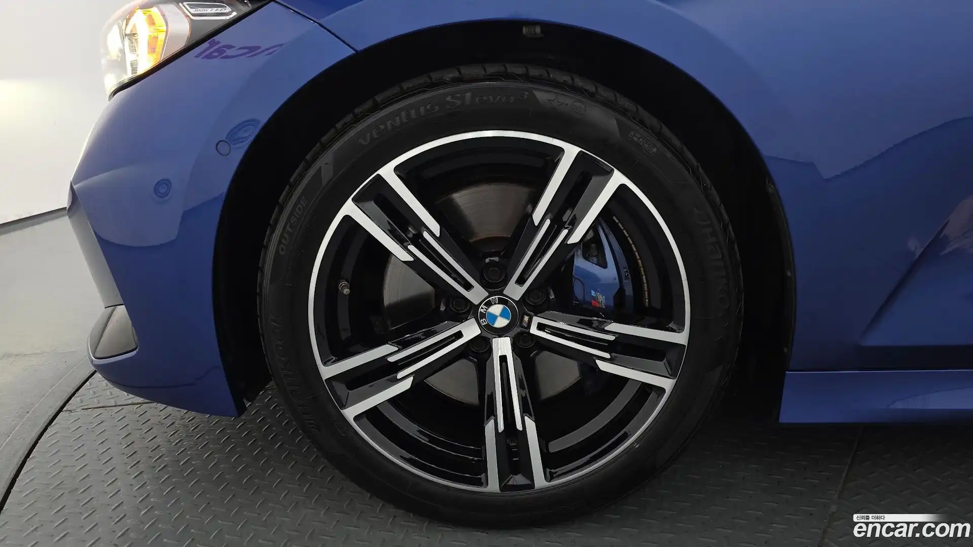3-Series BMW 2023.5-OUTER-005
