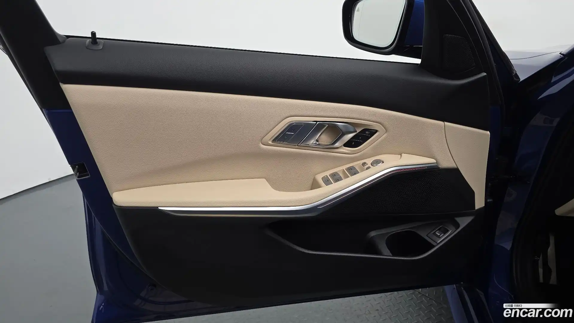 3-Series BMW 2023.5-INNER-034