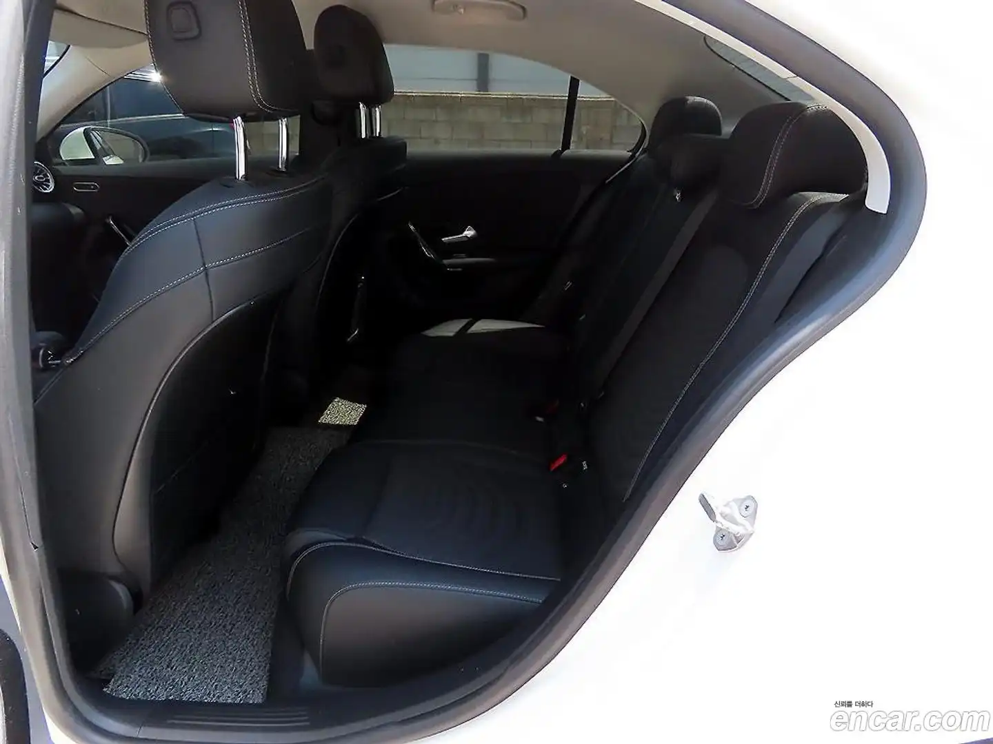 A-Class Mercedes-Benz 2020.1-INNER-009