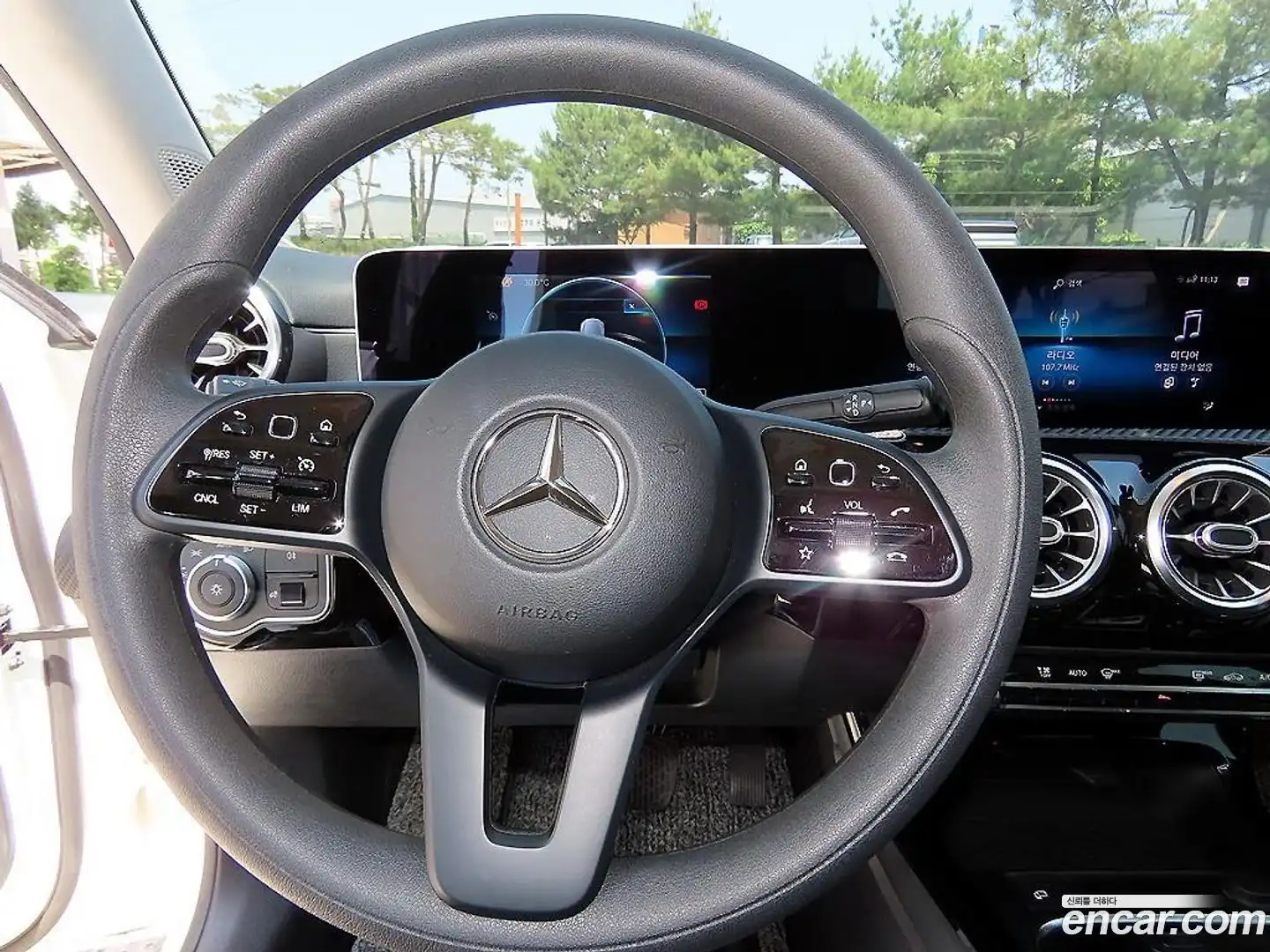 A-Class Mercedes-Benz 2020.1-INNER-010