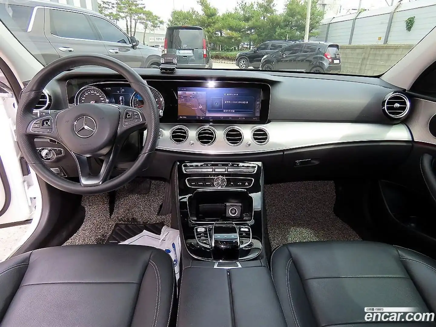 E-Class Mercedes-Benz 2018.2-INNER-007