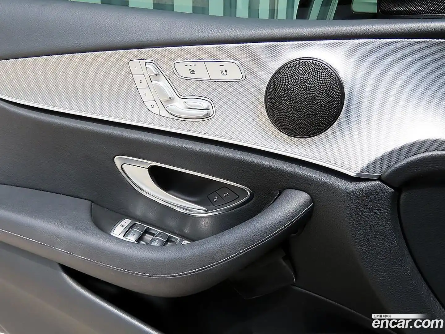 E-Class Mercedes-Benz 2018.2-OPTION-015