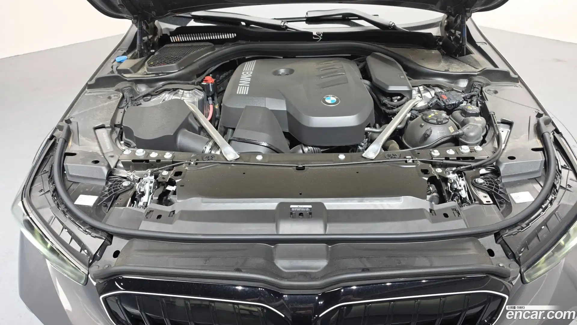 5-Series BMW 2025.10-OUTER-006