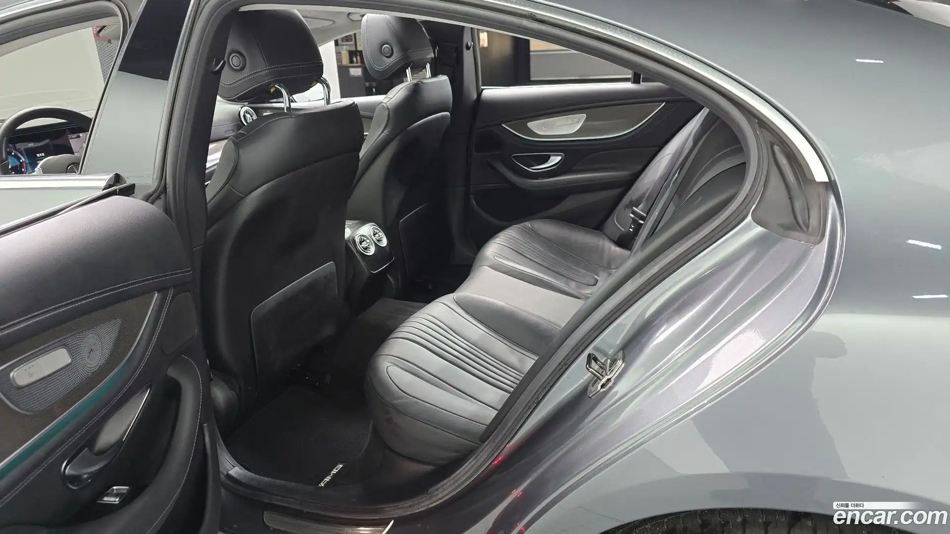 CLS-Class Mercedes-Benz 2019.11-INNER-036