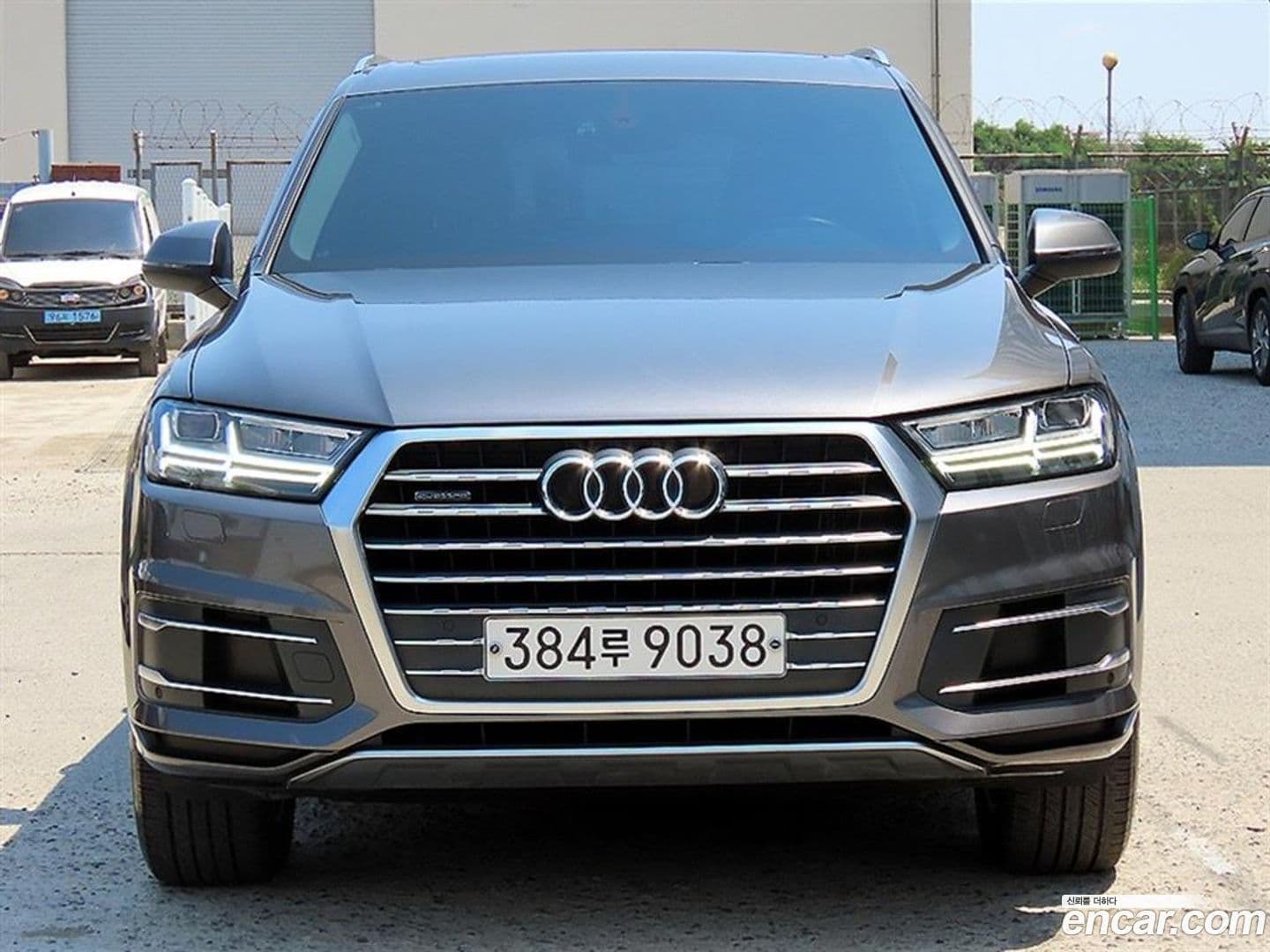 Main__Slider__Photo:Q7 Audi 2019.10-0