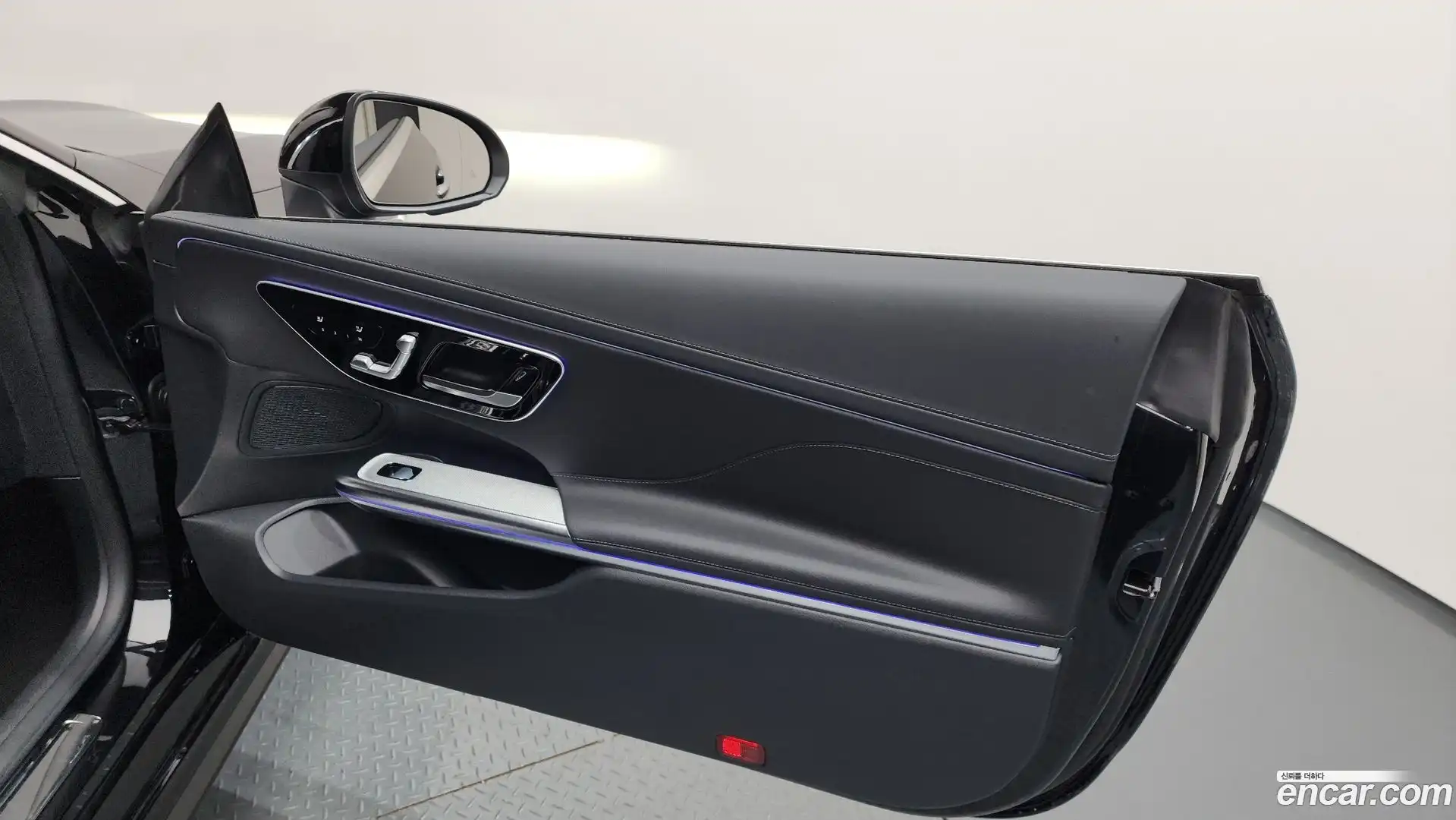 CLE-Class Mercedes-Benz 2024.10-INNER-034