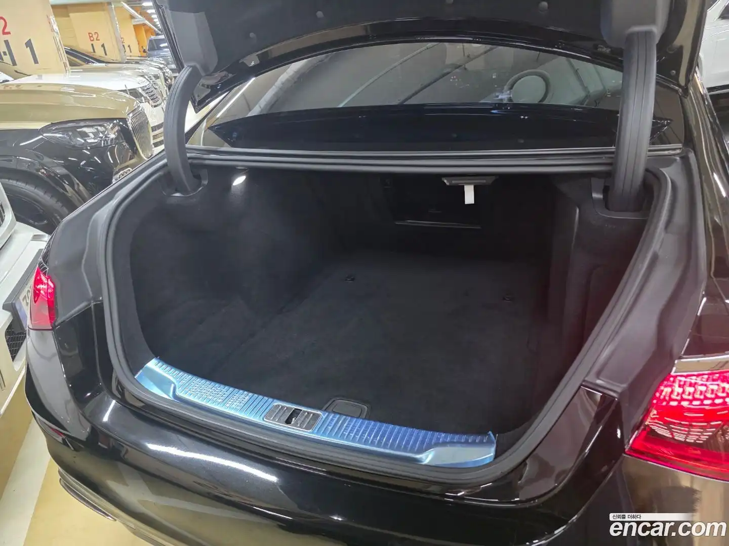 S-Class Mercedes-Benz 2022.5-OPTION-017