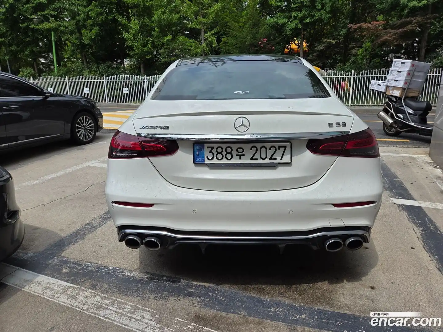 E-Class Mercedes-Benz 2022.8-OUTER-002