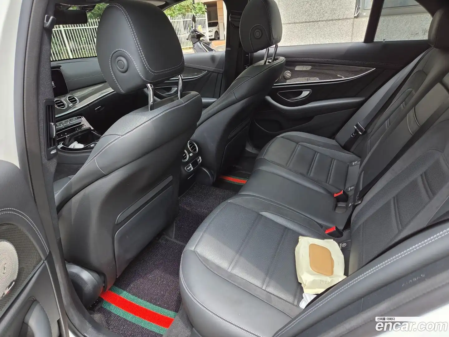 E-Class Mercedes-Benz 2022.8-OUTER-005