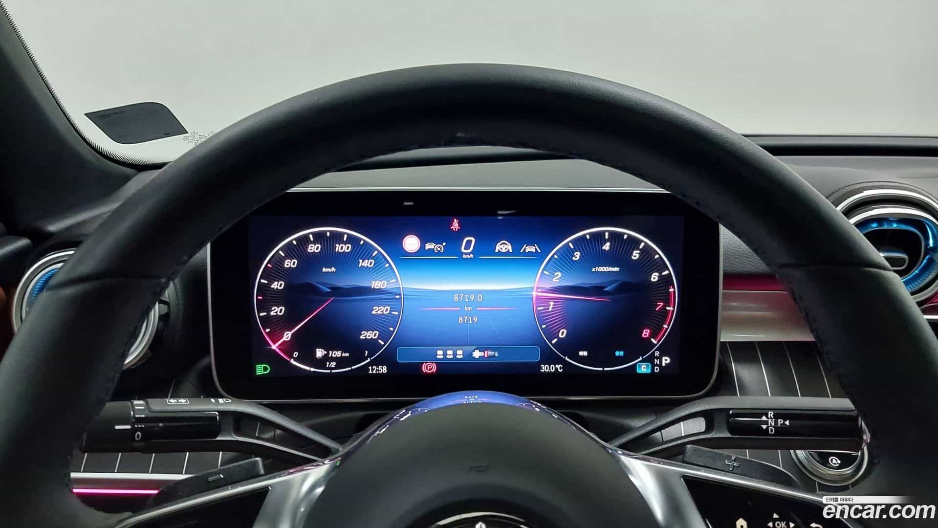 C-Class Mercedes-Benz 2025.3-INNER-008