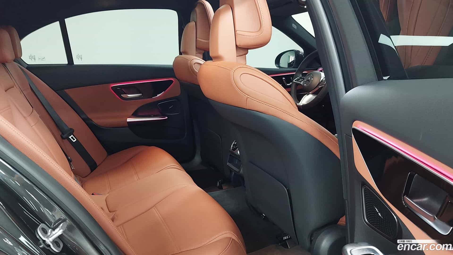 C-Class Mercedes-Benz 2025.3-INNER-010