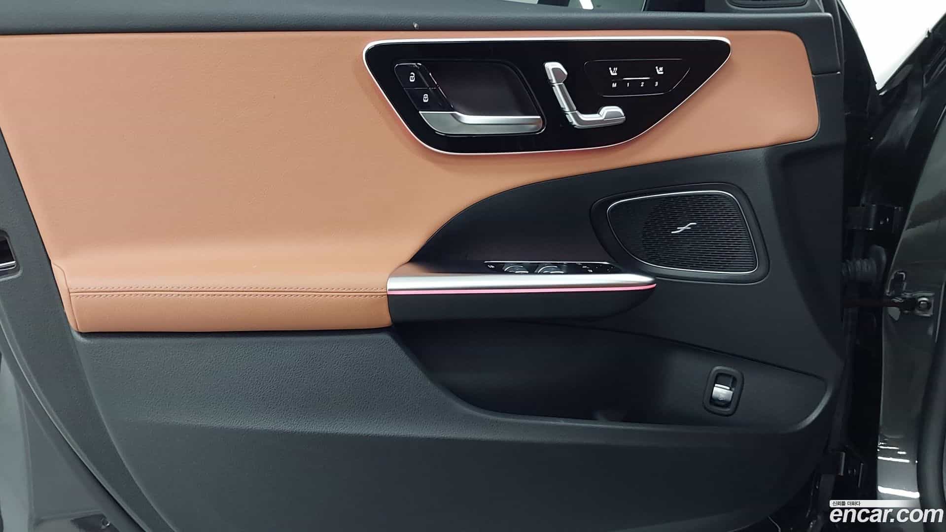 C-Class Mercedes-Benz 2025.3-OPTION-019