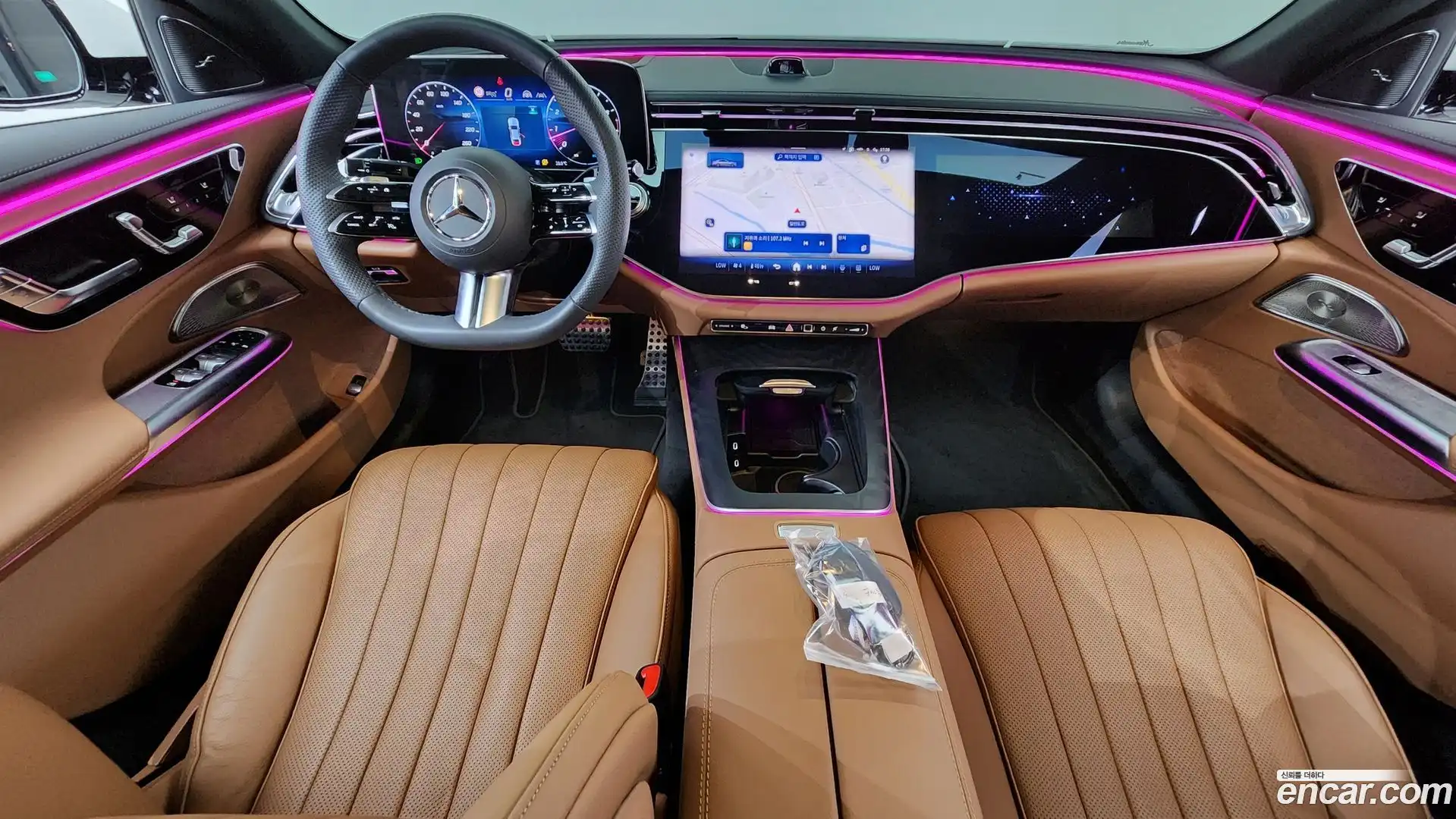E-Class Mercedes-Benz 2025.11-INNER-007